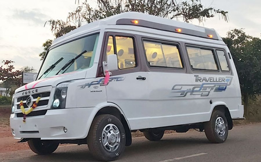 tempo traveller cng price in delhi